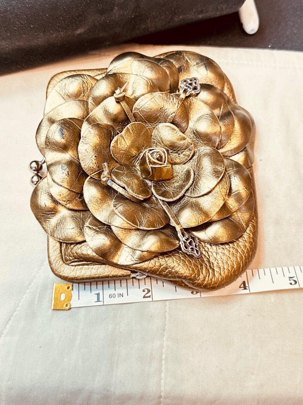 Brighton Gold Rose Clutch Kiss Lock Wallet Floral Interior Mini Bag EUC Vintage - Picture 8 of 11